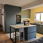 Tonka Apartment *