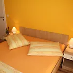 Tonka Apartment *