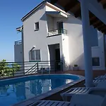 Apartment Tonka Makarska