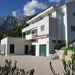 Tonka Apartment Makarska