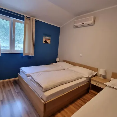 Tonka * Makarska