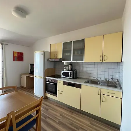 Tonka * 马卡尔斯卡