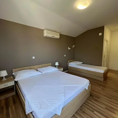 Tonka Apartman *
