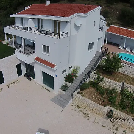 Tonka * Makarska