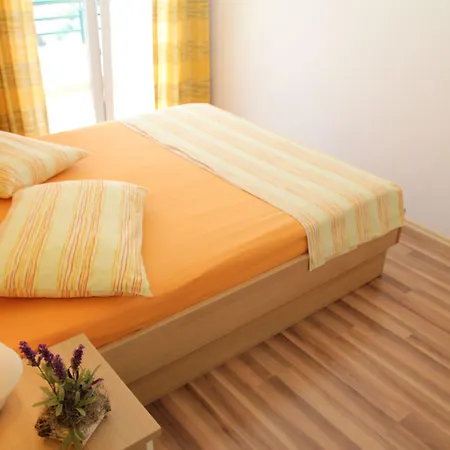 Tonka 马卡尔斯卡