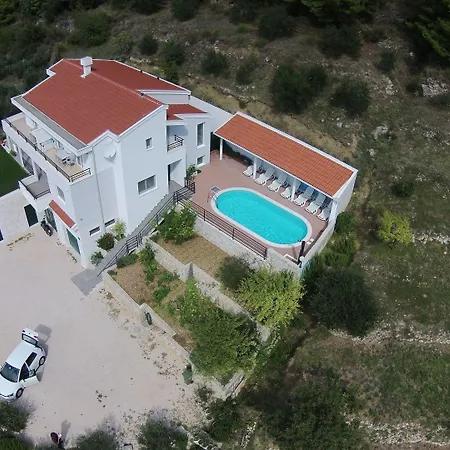 Tonka * Makarska