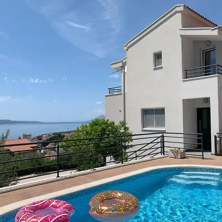 Tonka Lägenhet Makarska