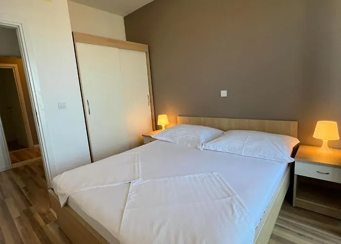 Tonka דירה מאקרסקה