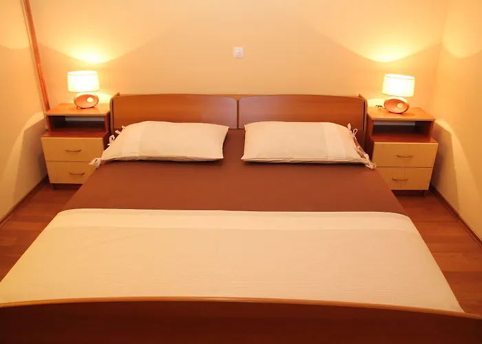 Tonka * מאקרסקה