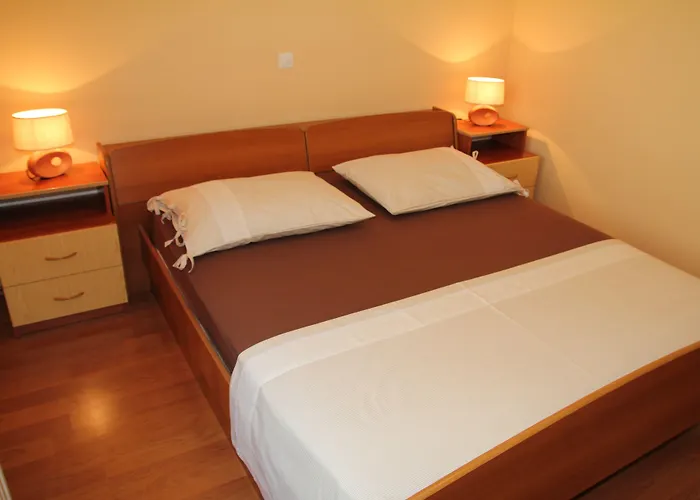 Tonka דירה מאקרסקה