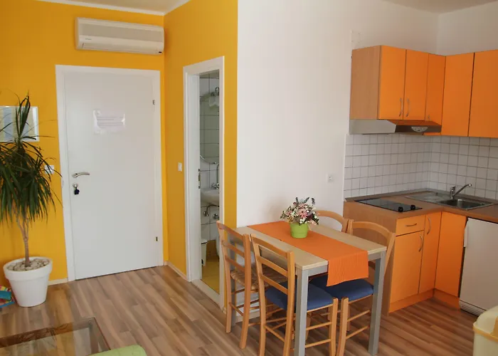 Tonka דירה מאקרסקה