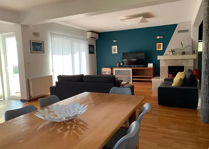 Tonka מאקרסקה