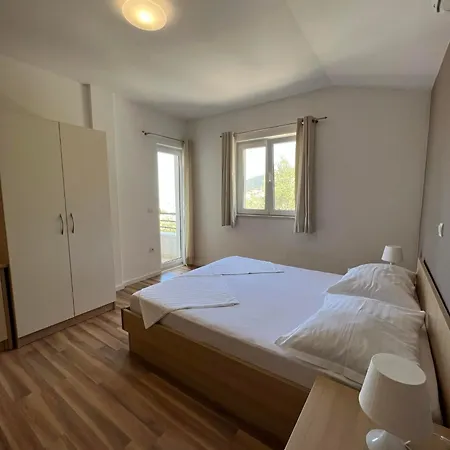 Apartament Tonka *